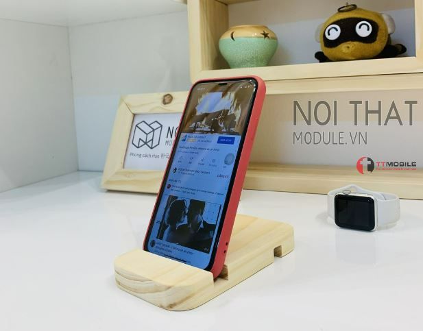 Mẫu giá đỡ điện thoại bằng gỗ đơn giản hình chữ nhật