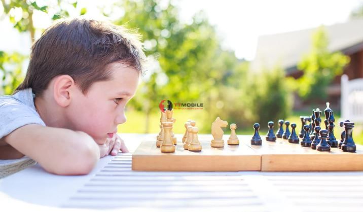 Chơi cờ vua giúp bạn rèn não bộ tư duy, rèn luyện tính tập trung, tăng khả năng tư duy, phân tích, sáng tạo